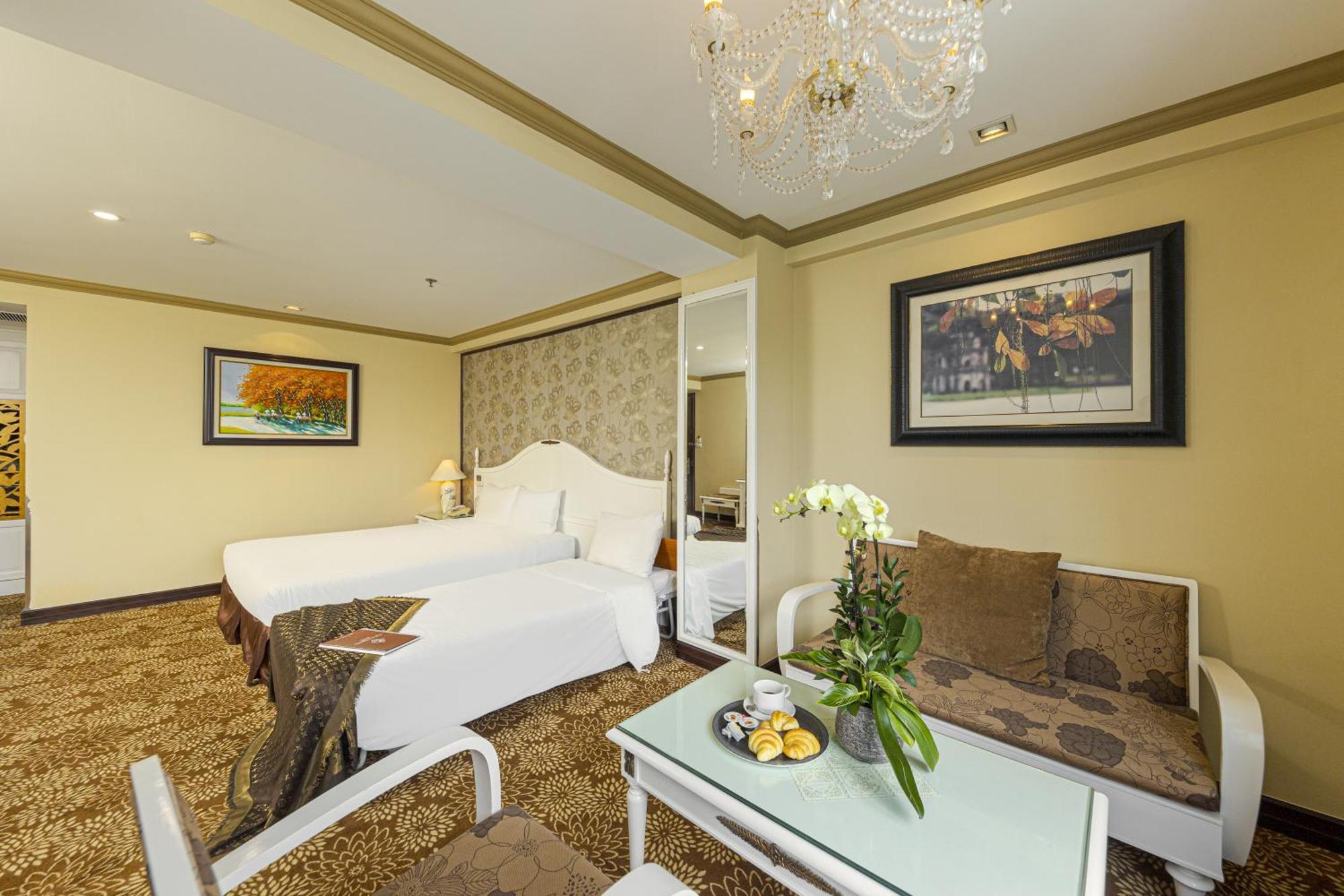 Chalcedony Grand Hotel — Photos 1